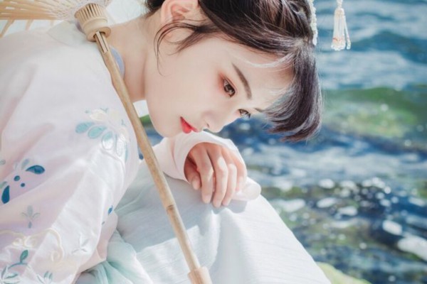 Li Ling corners of the mouth with a sneer said, if my grandpa here you dare to say so!